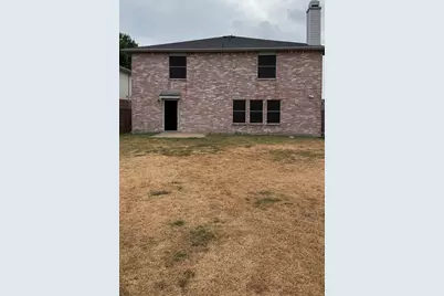 3040 Clemente Drive, Grand Prairie, TX 75052 - Photo 13