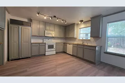 4504 Skipador Drive, Fort Worth, TX 76179 - Photo 13