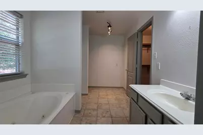 4504 Skipador Drive, Fort Worth, TX 76179 - Photo 35
