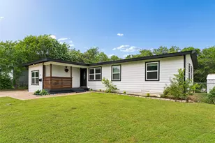1106 E Strong Pkwy, Grand Prairie, TX 75050 - Photo 1