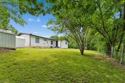 1106 E Strong Parkway, Grand Prairie, TX 75050 - Photo 19
