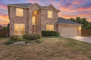 2831 Atrium Dr, Grand Prairie, TX 75052 - Photo 1