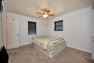 512 E Mission Street, Crowley, TX 76036 - Photo 15