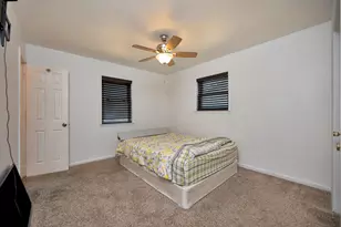 512 E Mission St, Crowley, TX 76036 - Photo 15