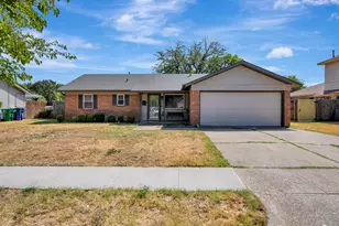 512 E Mission St, Crowley, TX 76036 - Photo 1