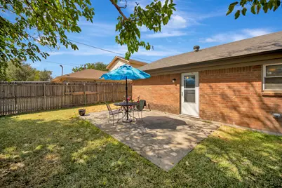 512 E Mission Street, Crowley, TX 76036 - Photo 35