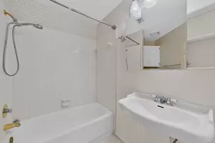 542 Clayton St, Grand Prairie, TX 75052 - Photo 23