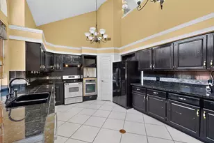 542 Clayton St, Grand Prairie, TX 75052 - Photo 11