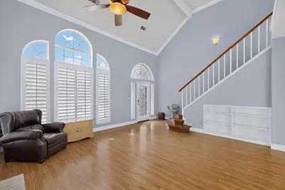 542 Clayton Street, Grand Prairie, TX 75052 - Photo 7