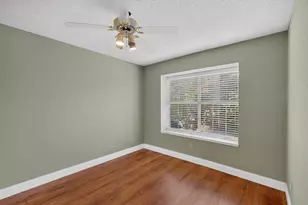 542 Clayton St, Grand Prairie, TX 75052 - Photo 27
