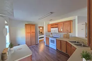 6204 Kelly Dr, Granbury, TX 76048 - Photo 17