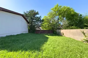2511 Kavasar Dr, Dallas, TX 75241 - Photo 21