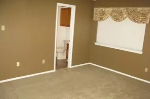 2931 Kimberly Dr, Grapevine, TX 76051 - Photo 9