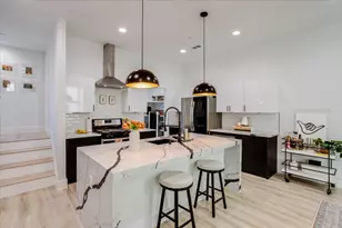 2038 N Prairie Ave, Dallas, TX 75204 - Photo 7
