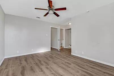 914 W Houston Street, Sherman, TX 75092 - Photo 13