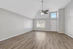 914 W Houston St, Sherman, TX 75092 - Photo 3