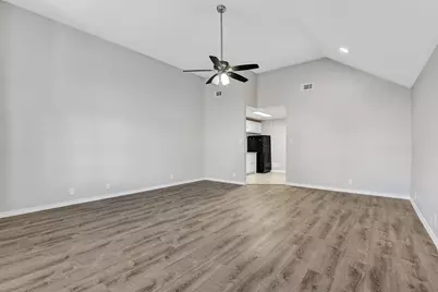 914 W Houston Street, Sherman, TX 75092 - Photo 5