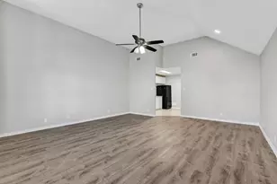 914 W Houston St, Sherman, TX 75092 - Photo 5