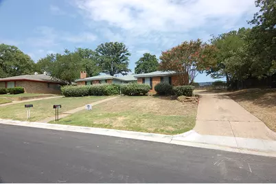 4801 Woodland Park Boulevard, Arlington, TX 76013 - Photo 1