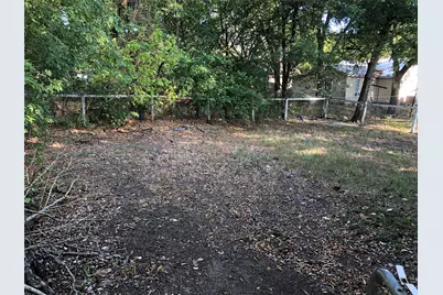 404 N Mill Street, Bowie, TX 76230 - Photo 5