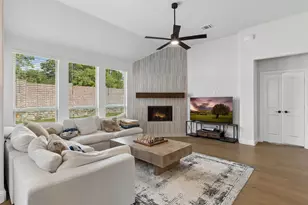 1005 Best Rd, McKinney, TX 75071 - Photo 9