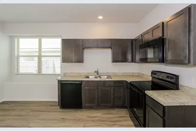 5504 Calm Waters, Fort Worth, TX 76119 - Photo 5