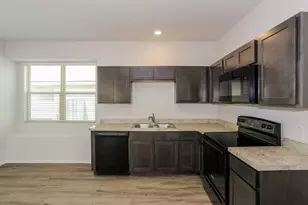 5504 Calm Waters, Fort Worth, TX 76119 - Photo 5