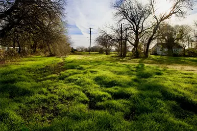 111 N Stadium Drive, Alvord, TX 76225 - Photo 1