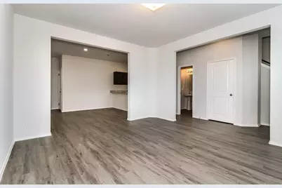 5556 Willamette Drive, Fort Worth, TX 76119 - Photo 7