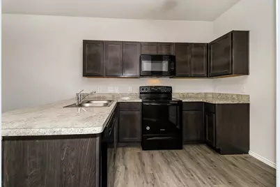5556 Willamette Drive, Fort Worth, TX 76119 - Photo 5