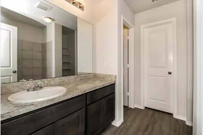 5556 Willamette Drive, Fort Worth, TX 76119 - Photo 13
