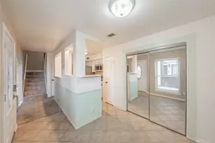 714 E Wall St, Grapevine, TX 76051 - Photo 9