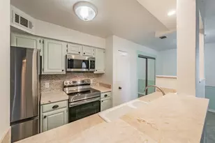 714 E Wall St, Grapevine, TX 76051 - Photo 13