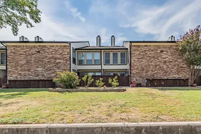 714 E Wall Street #105, Grapevine, TX 76051 - Photo 1