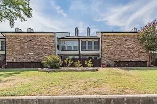 714 E Wall St, Grapevine, TX 76051 - Photo 1