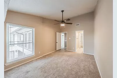 714 E Wall Street #105, Grapevine, TX 76051 - Photo 33
