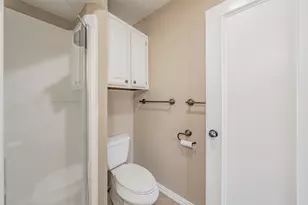 714 E Wall St, Grapevine, TX 76051 - Photo 29