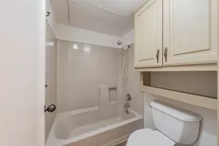 714 E Wall St, Grapevine, TX 76051 - Photo 35