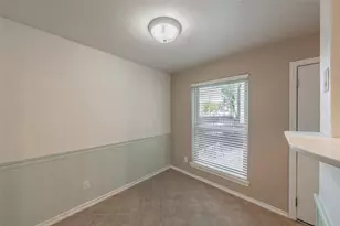 714 E Wall St, Grapevine, TX 76051 - Photo 7