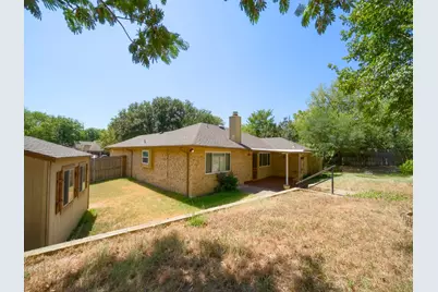 2336 Carlisle Court, Grand Prairie, TX 75052 - Photo 27