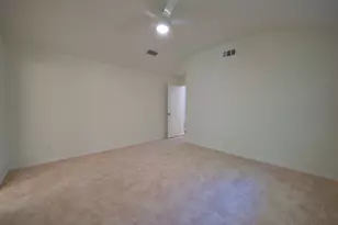 2336 Carlisle Ct, Grand Prairie, TX 75052 - Photo 17