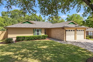2336 Carlisle Ct, Grand Prairie, TX 75052 - Photo 1