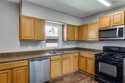 826 Mirike Drive, White Settlement, TX 76108 - Photo 11