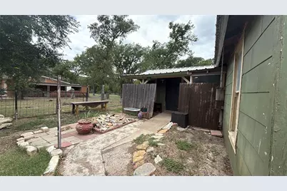 377 Tom Sawyer Street, Evant, TX 76525 - Photo 3