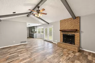 2809 Bent Tree Ln, Arlington, TX 76016 - Photo 3
