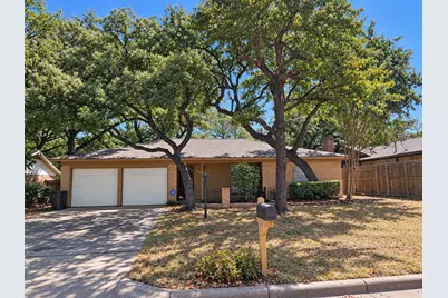 2809 Bent Tree Lane, Arlington, TX 76016 - Photo 1