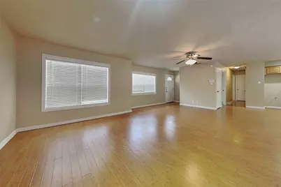805 Aransas Drive, Euless, TX 76039 - Photo 3