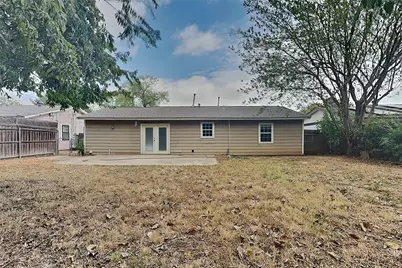 805 Aransas Drive, Euless, TX 76039 - Photo 15