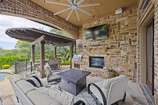 2613 Round Table Blvd, Lewisville, TX 75056 - Photo 31
