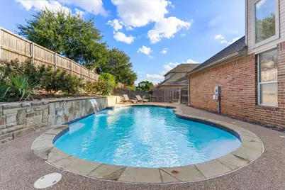 8212 Hallmark Drive, North Richland Hills, TX 76182 - Photo 37